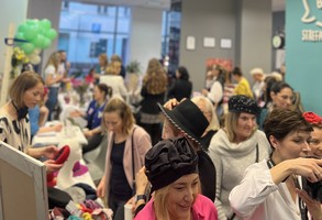 Stacja pełna kobiet